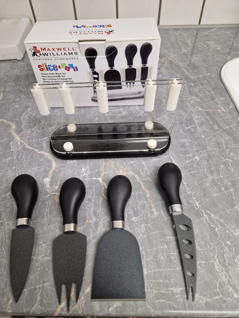Coltelli: Käse Messerblock Set – Nuovo e nell'imballaggio originale da Luzern venduto da PAPPALARDO1955