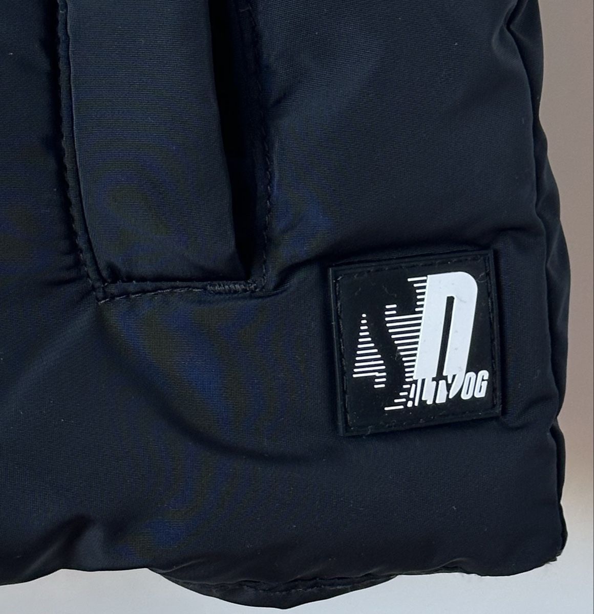 Altro abbigliamento per bambino: Gilè nero SALTY DOG – Usato da Castel San Pietro venduto da Moregi 2