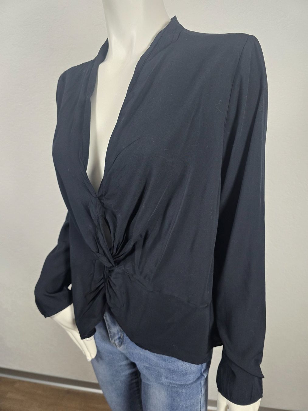 Mango Chemisiers: MANGO Blouse fluide T38 – D'occasion à Les Verrières par kitel79 3