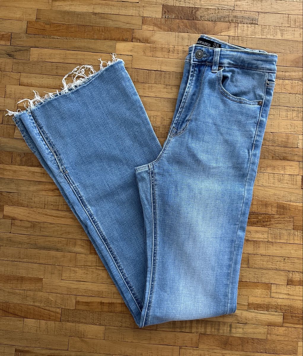 Stradivarius Jeans: Stradivarius Tall Flared Jeans – Gebraucht aus Zürich von enl_It9y 2