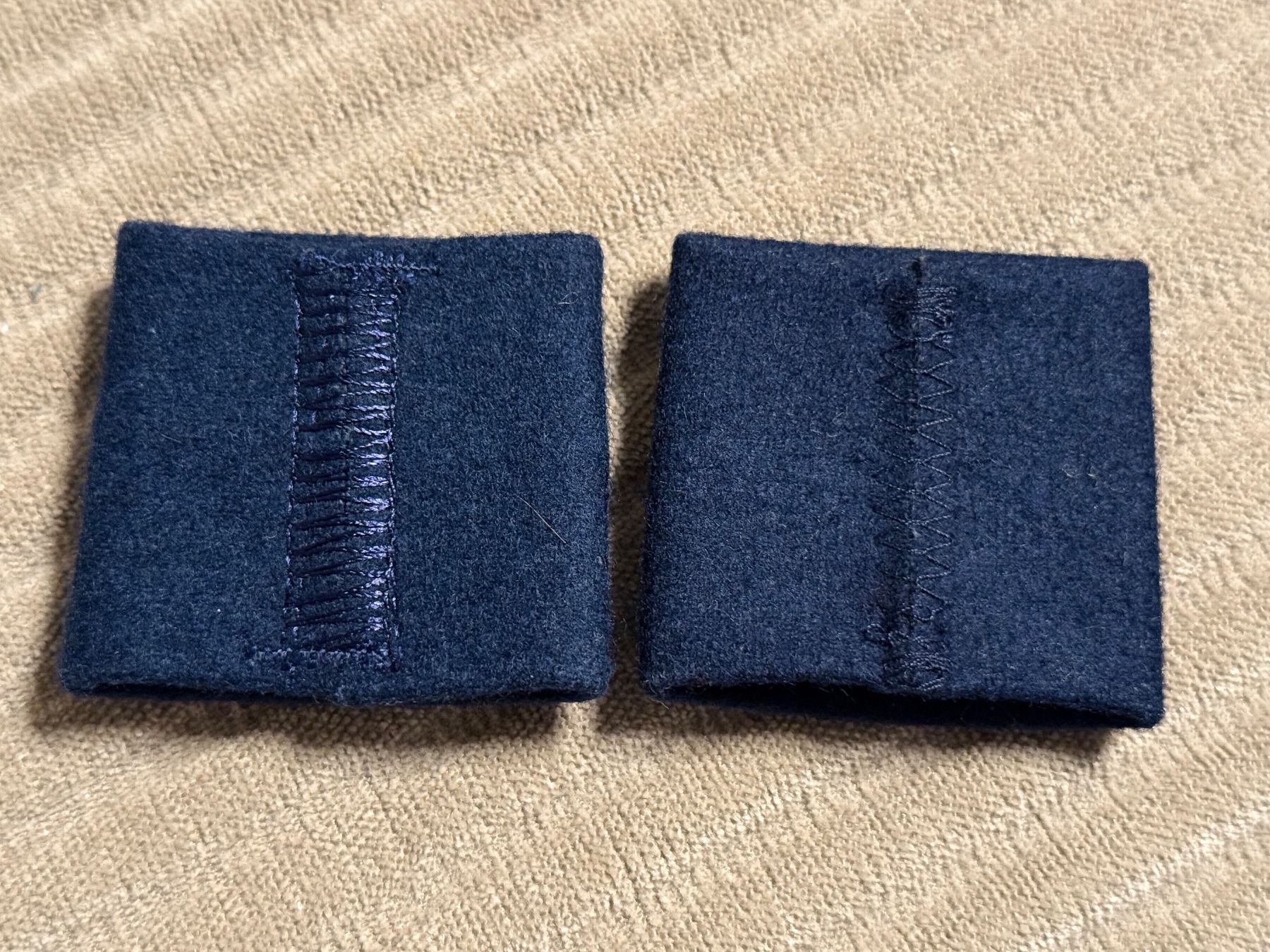 Schweizer Armee Placchette & Badge: 2 Patten Korporal Luftwaffe A95 - Schweizer Armee – Usato da Brütten venduto da Hst1 1
