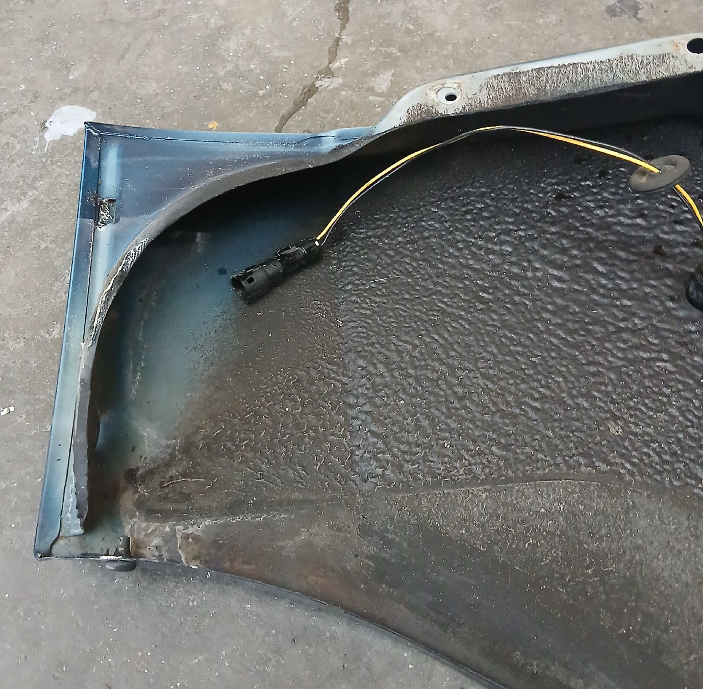 Jaguar Tutti pezzi di ricambio auto: Aile gauche Jaguar XJ40 – Usato da la heutte venduto da Auto-stock 3