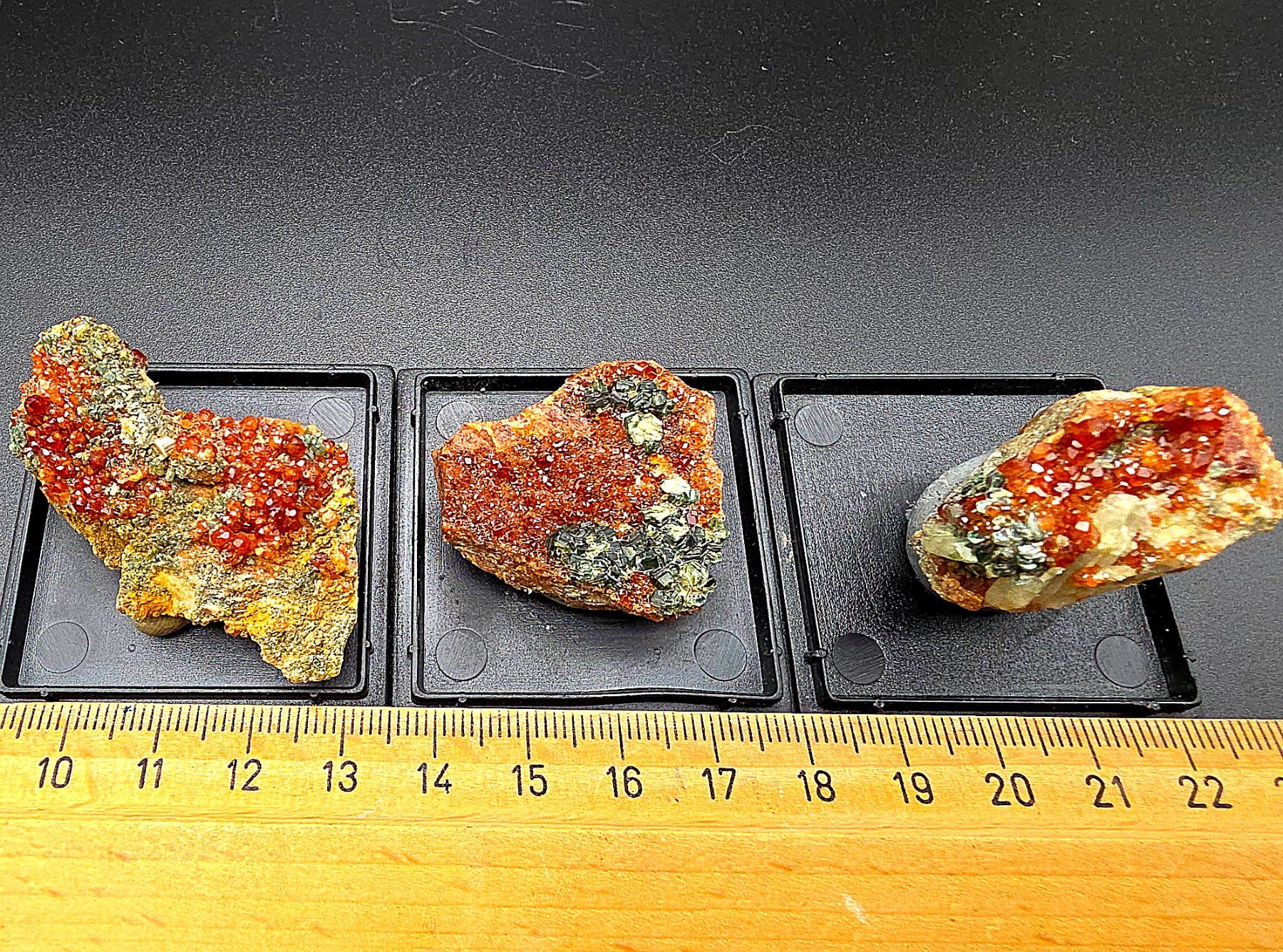 Minerali & Pietre curative: Three Natural Hessonite Garnet Crystals – Usato da Figino venduto da minshop 2