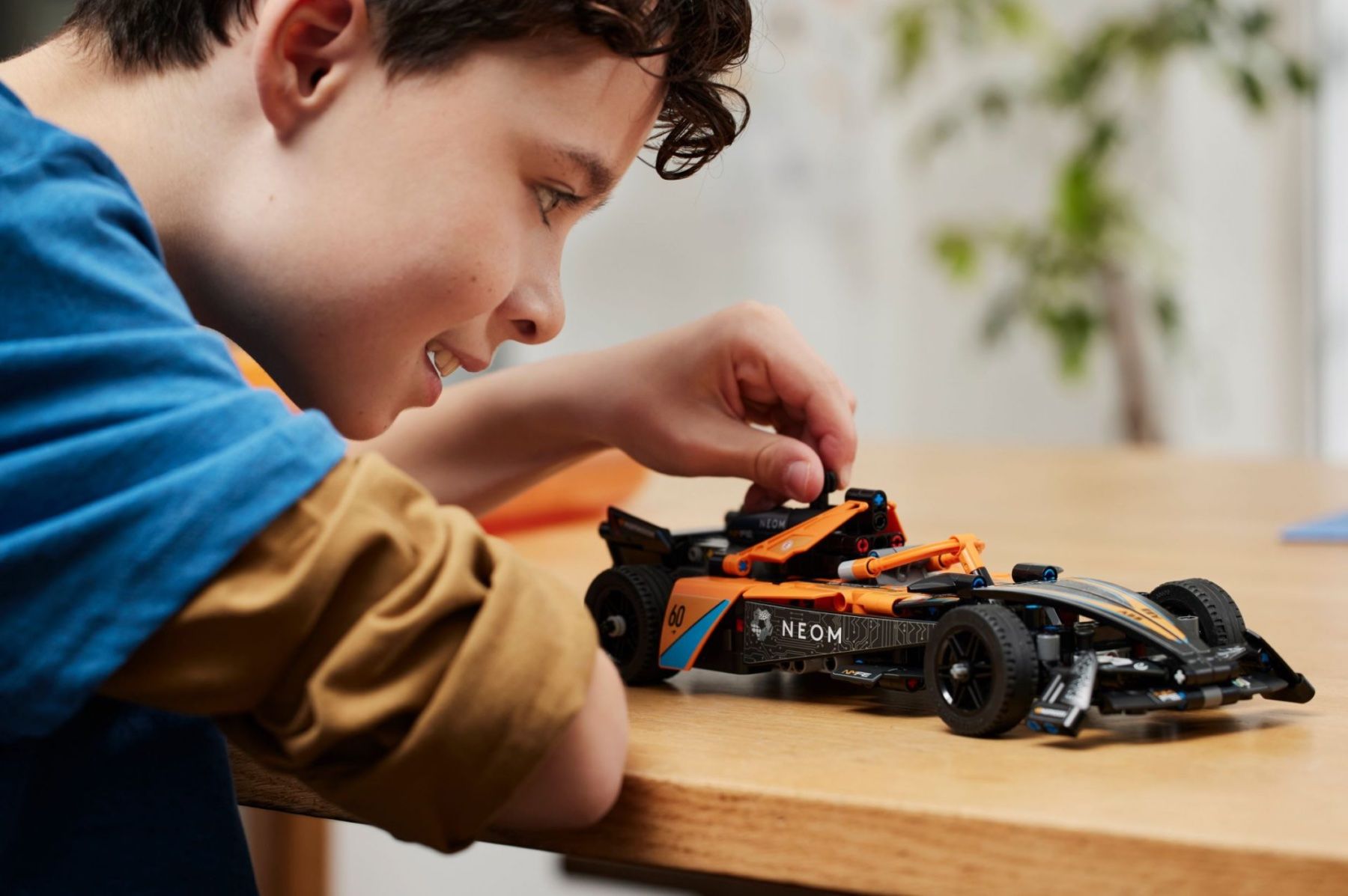 Lego Kit di costruzioni: LEGO Technic NEOM McLaren Formula E Race Car (42169) – Nuovo e nell'imballaggio originale da Uitikon Waldegg venduto da Thomyg 1