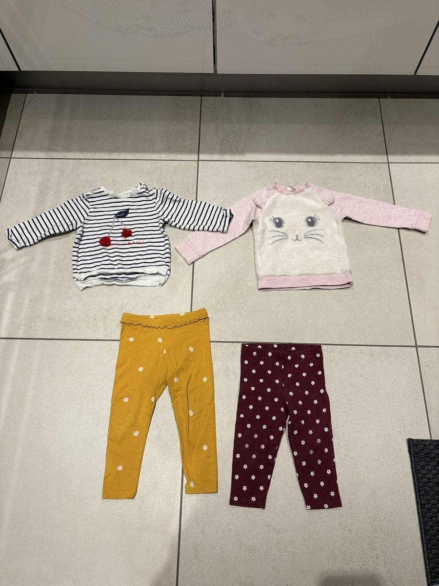 Ensembles coordonnés: Mädchen Kleider Set 4-tlg Grösse 86 – D'occasion à Vordemwald par Stee1990