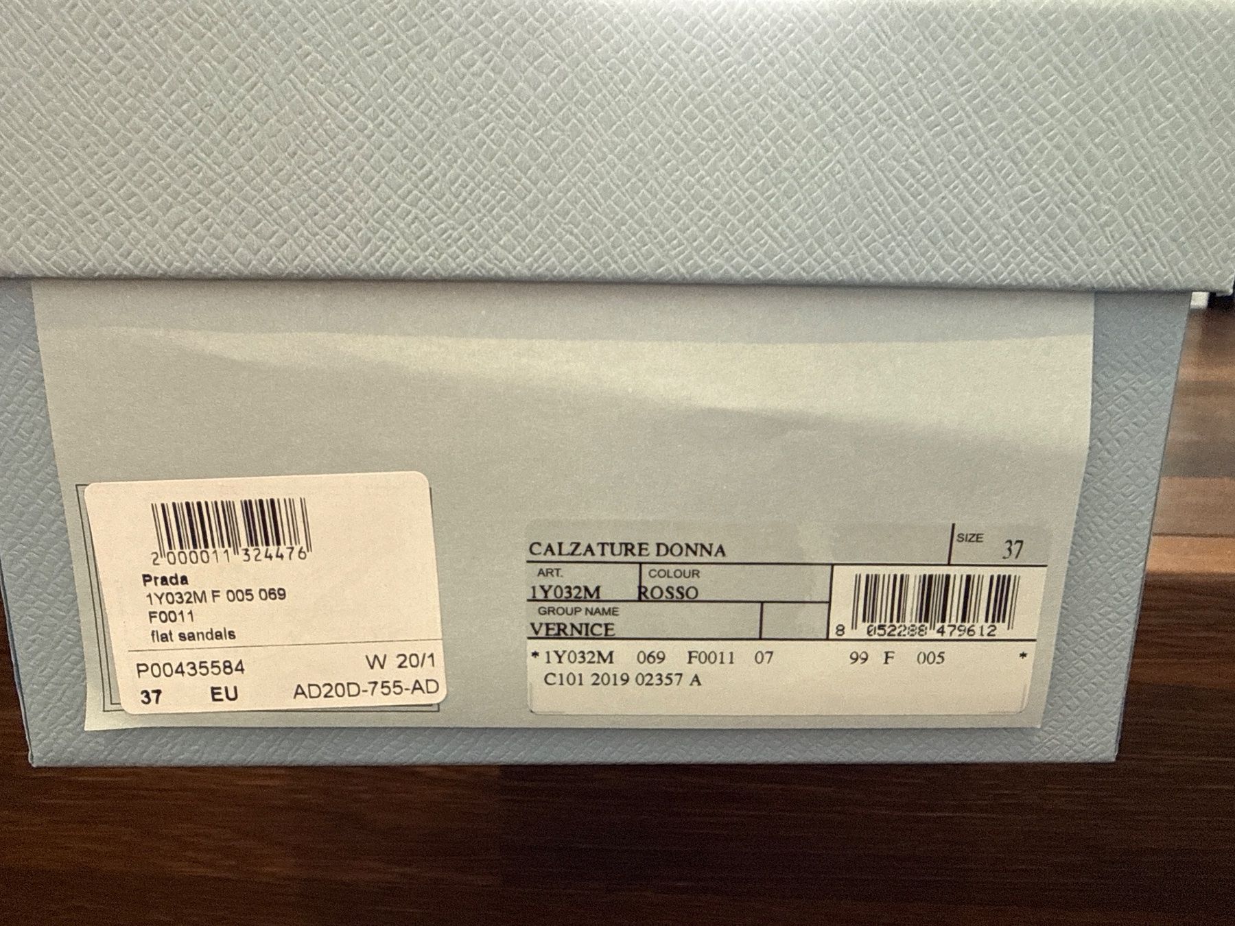 Prada Scarpe da donna: Prada Sandalen rot Lackleder Grösse 37 – Usato da Adliswil venduto da mun_k9pf 3