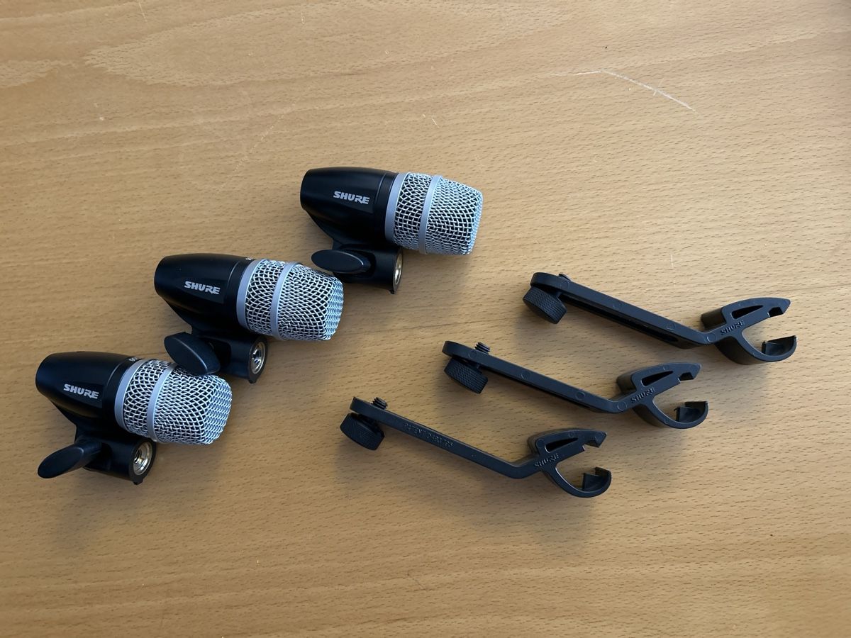 Shure Mikrofone: Shure PG56 3Stück plus Halterung – Gebraucht aus Rafz von YEL01