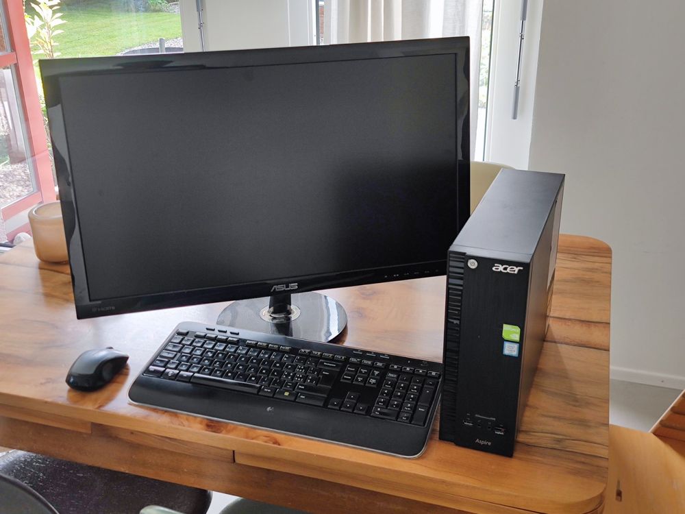 Komplett PC i5, 8GB Ram, SSD, Bildschirm, Win + Office, Maus (Gebraucht ...