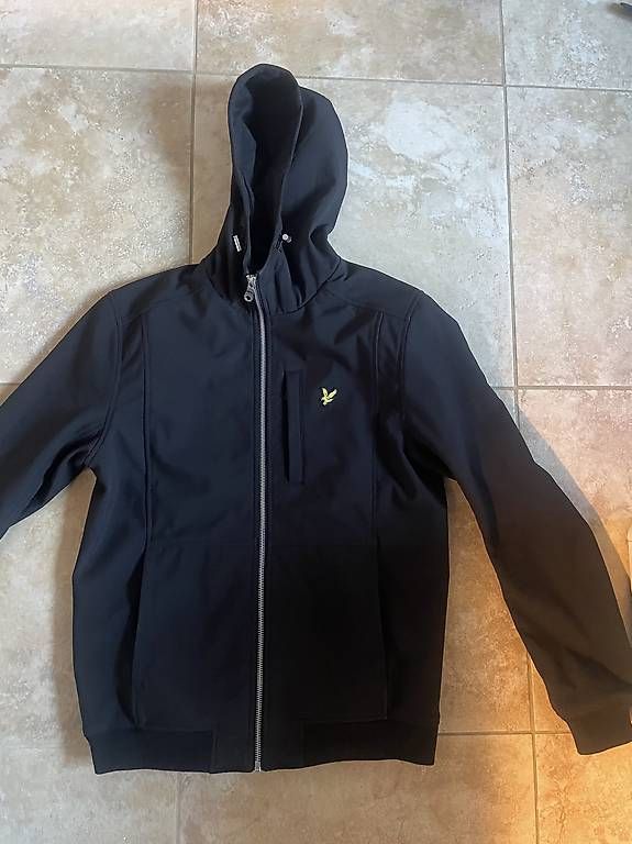 Vestes: Lyle scott K-Way – D'occasion à Carabbia par and_pjy7
