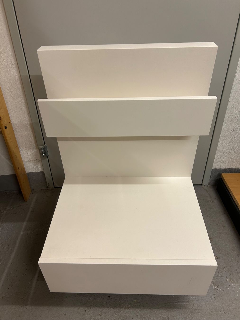 Ikea Comodini: Malm Nachttisch weiss – Usato da Zürich venduto da Ctoc