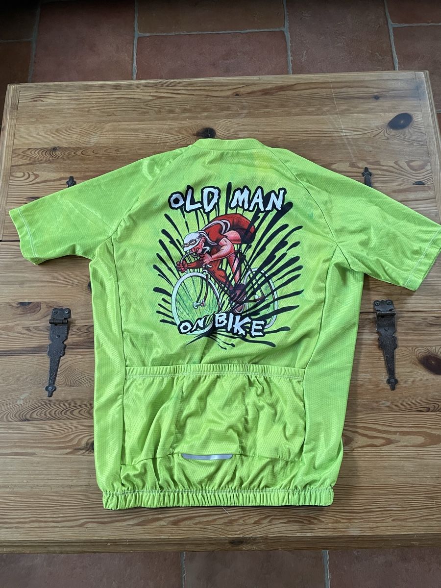 Leibchen & Hosen: Velo Trikot mit Velo Hose – Gebraucht aus biberist von Superpipp0