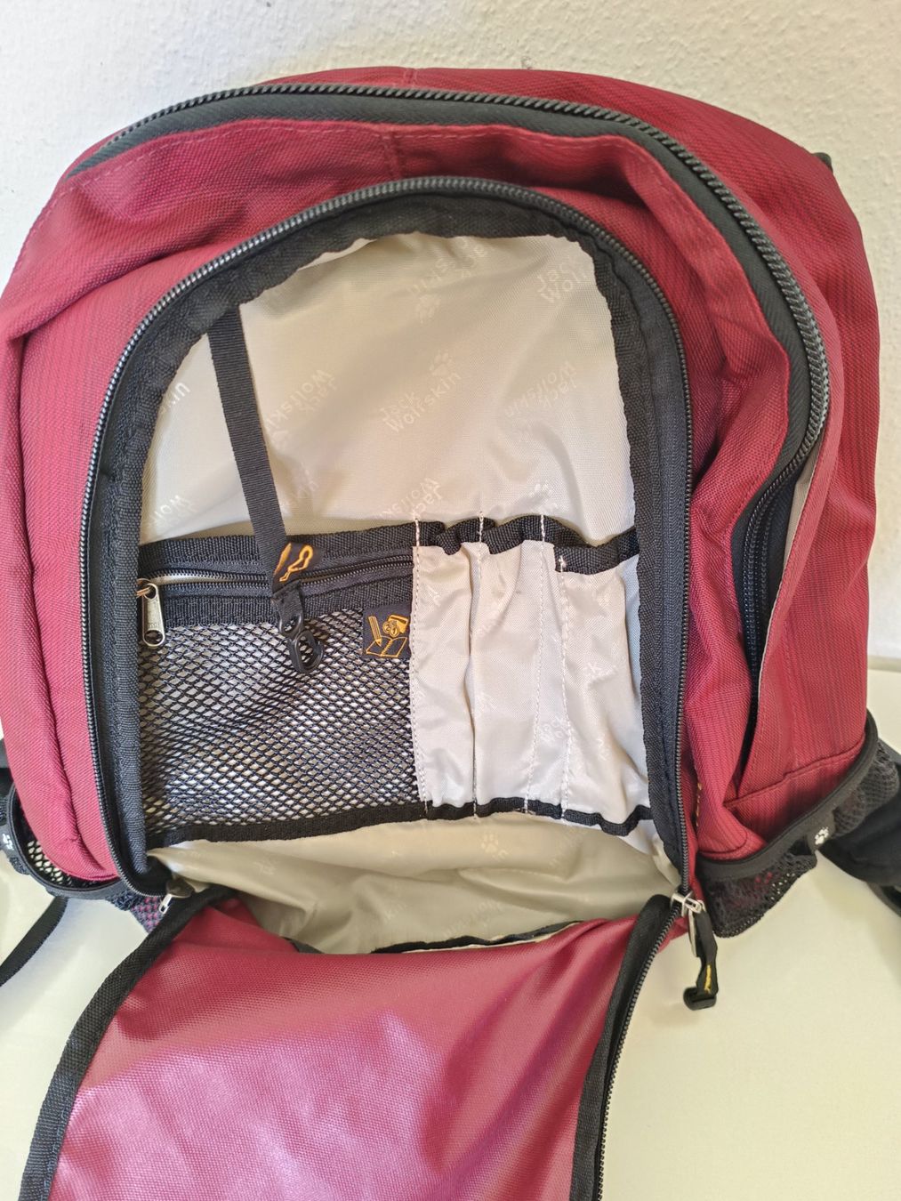 Jack Wolfskin Rucksäcke: Jack Wolfskin Rucksack Perfect Day Snuggle Up, violet – Gebraucht aus Oberhofen Thun'see von cri_6md2 3