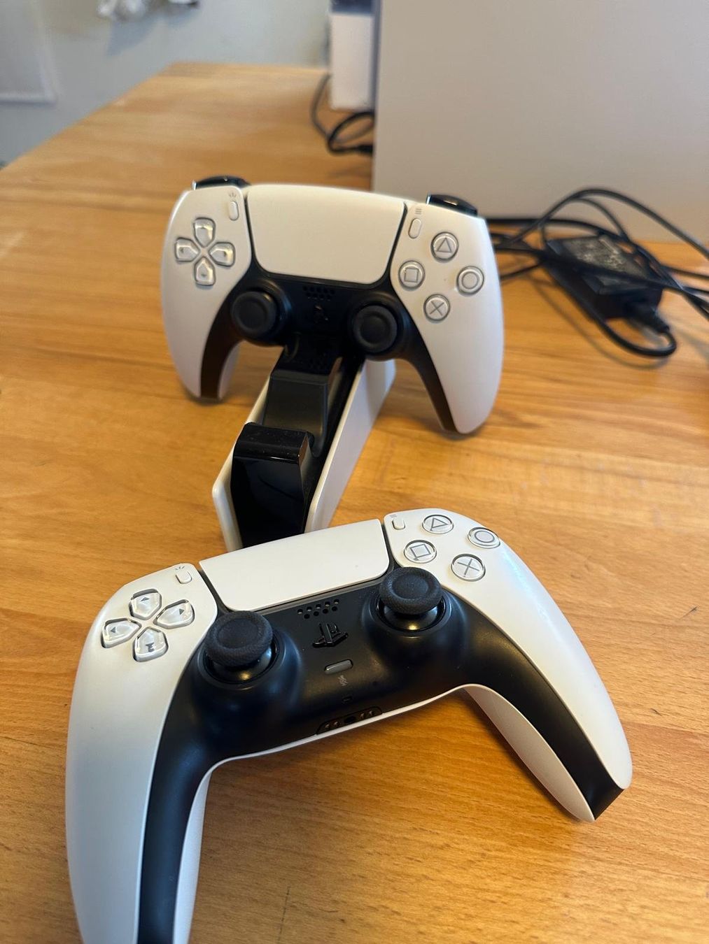 Sony Console: VB PS5Disc 825GB + VR2 + 2Controller + Tekken8 | Top Zustand – Usato da Trogen venduto da ste_ncn5 6