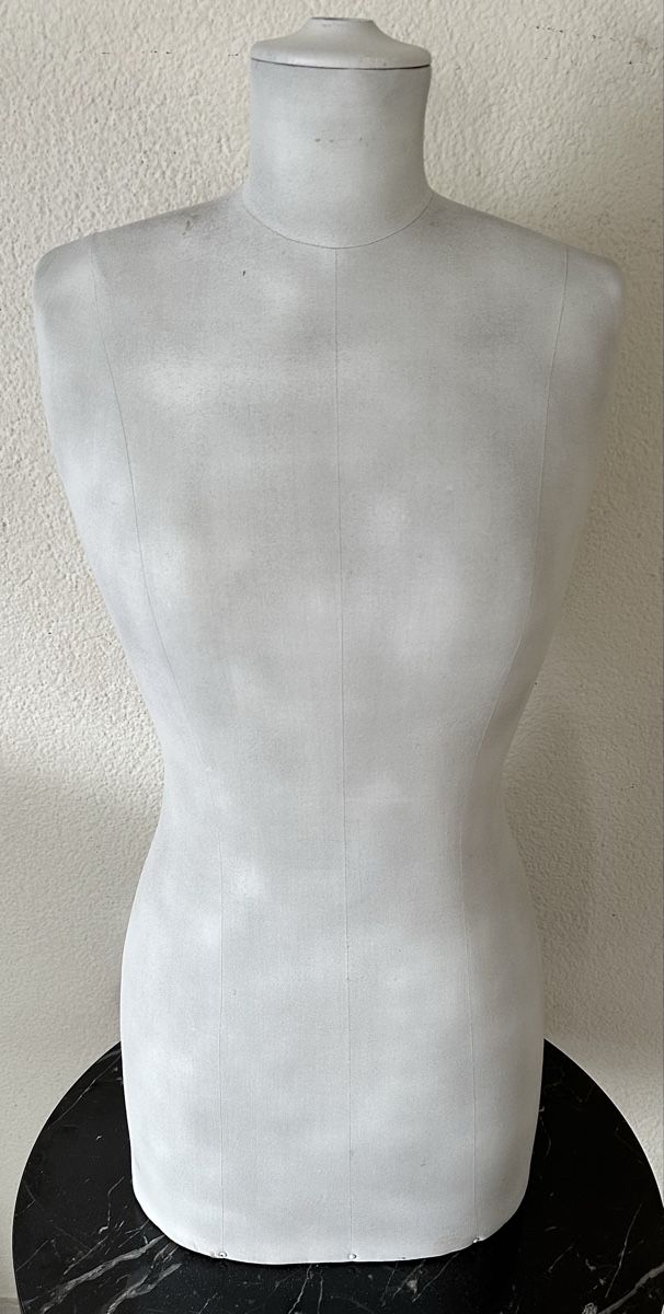Allestimento di negozi e stand fieristici: Vintage Torso, Schneiderpuppe.Schneiderbüste – Usato da Mauensee venduto da Braut-kleid 2