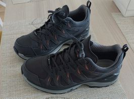 Lowa Trekkingschuhe