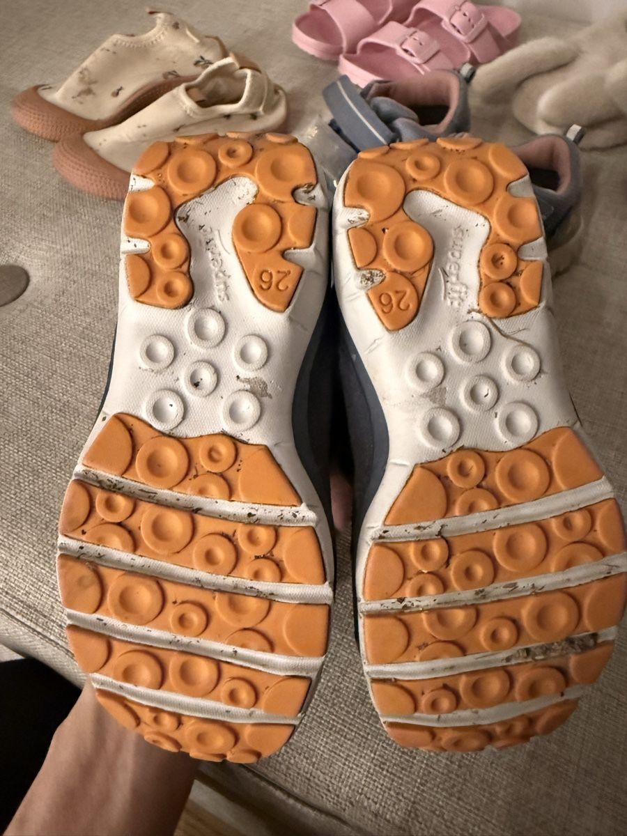 Scarpe per ragazzi: Kinderschuhe Paket Gr. 26 – Usato da Maur venduto da Heidi2.0 2