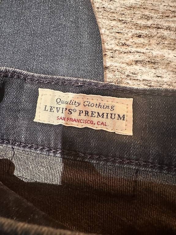 Levi's Jeans: Levi's Jeans Damen W31/L30 – Gebraucht aus Wallisellen von Udj93 2