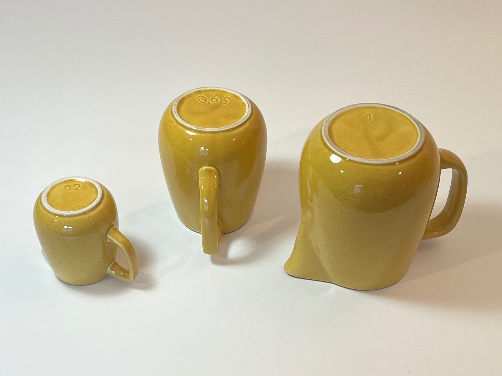Rössler Karaffen: 1L - Rössler - Krug senfgelb / Pot moutarde – Gebraucht aus Bern von Vin-tage 4
