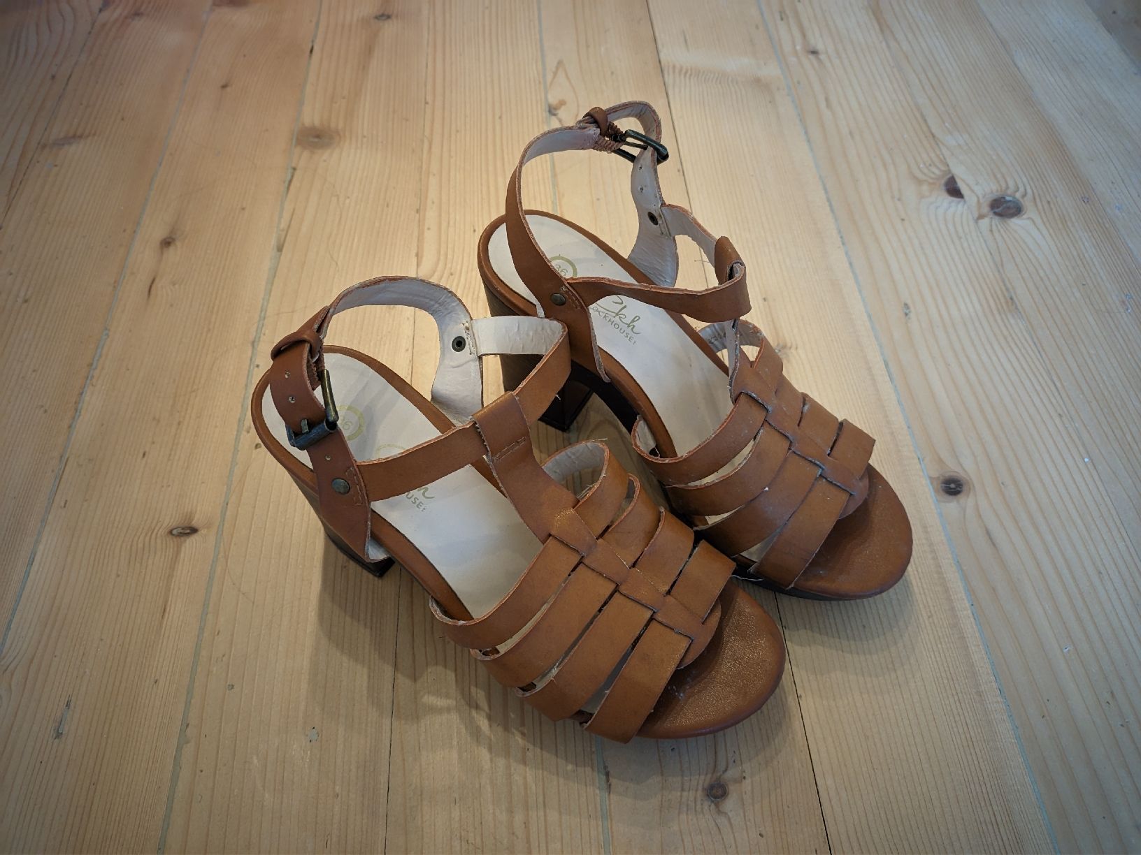 C&A Scarpe da donna: Sandalen mit Absatz – Usato da Fribourg venduto da sarahmaria123