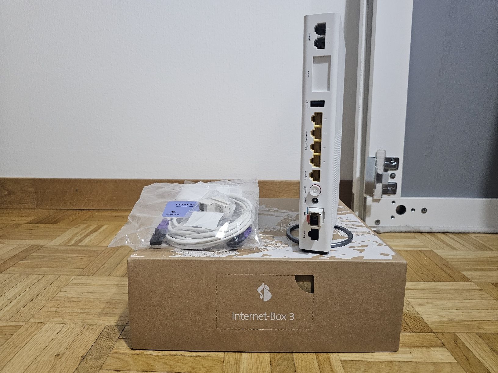 Swisscom Modems & Router: internet box – Neu und originalverpackt aus Nidau von cinZanoo