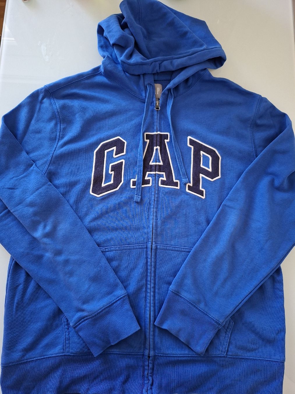 Gap Maglioni & Felpe: Sweat a capuche zippé bleu avec logo Cap – Usato da Renens VD venduto da ser_j2fn 1