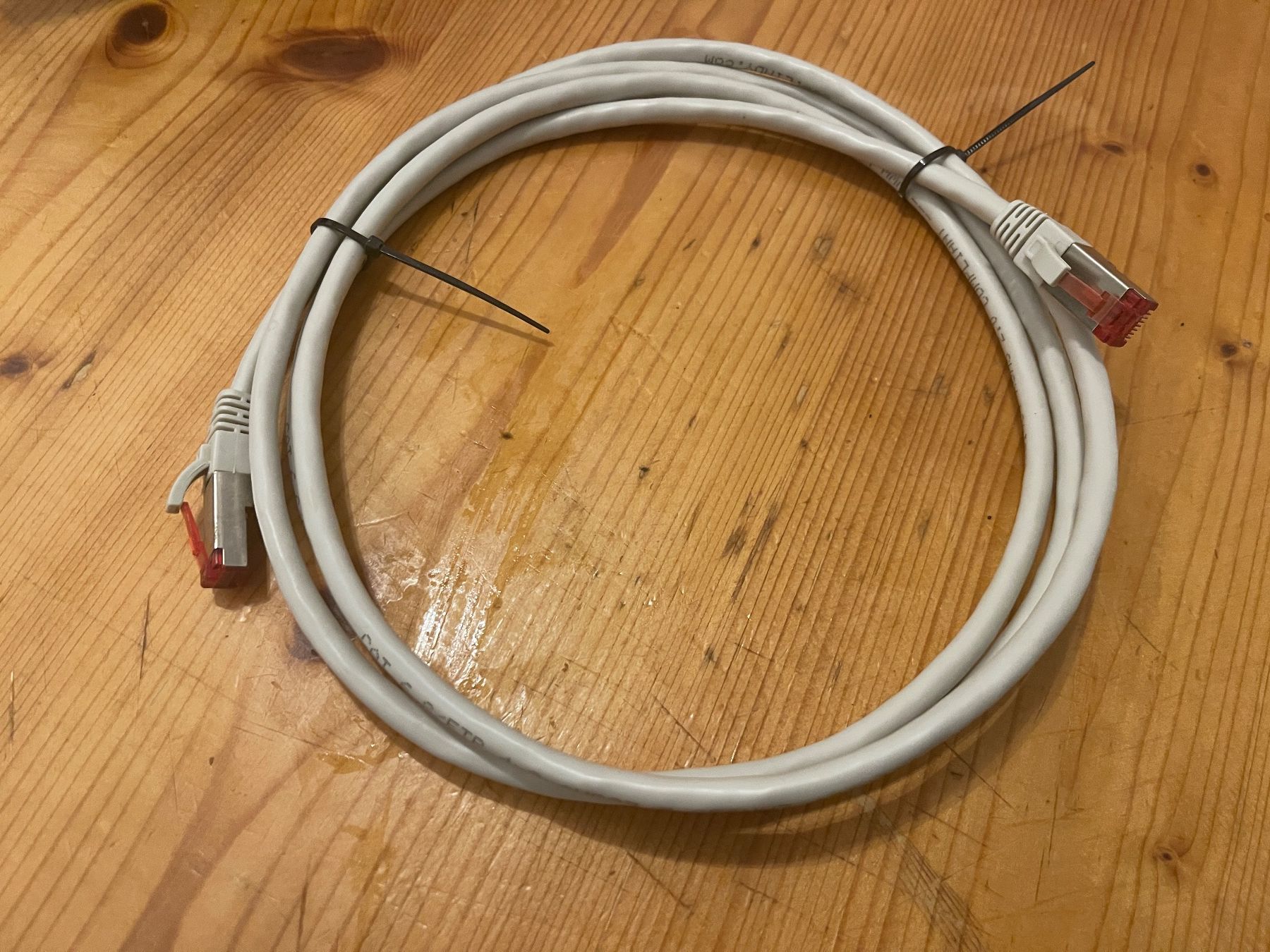 Cavi: Lindy Patch Kabel Cat.6, Grau, 2m – Usato da Weinfelden venduto da ice_heart_xx 1