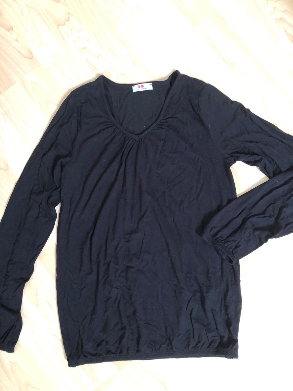 T-shirt: Langarmshirt Gr S (32/34) – Nuovo (secondo la descrizione) da Zell ZH venduto da Guffos