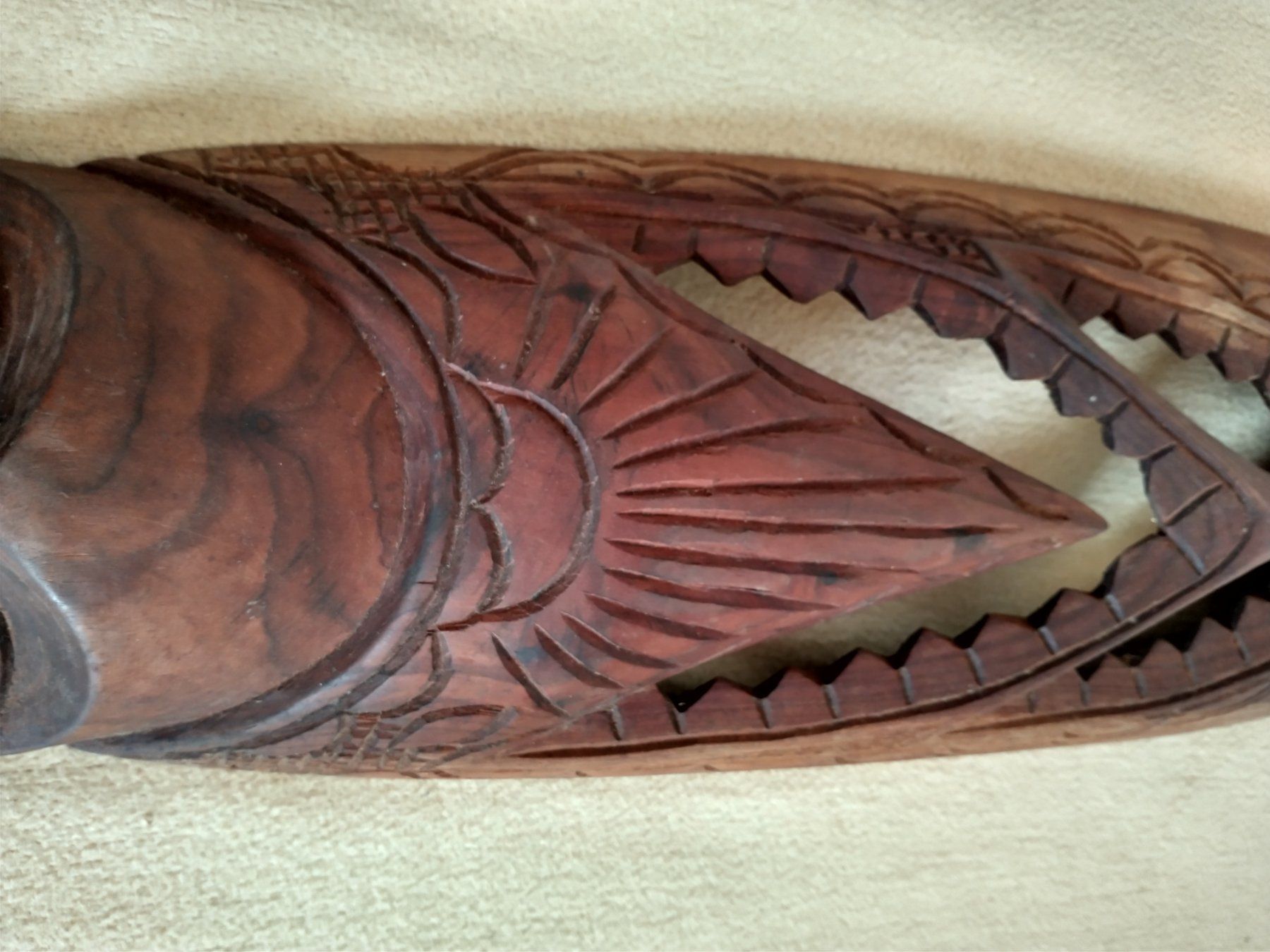Internationale Kunst: Afrikanische Wandmaske Holz Maske vintage Afrika 65 cm – Gebraucht aus Löhningen von Chimae67 4