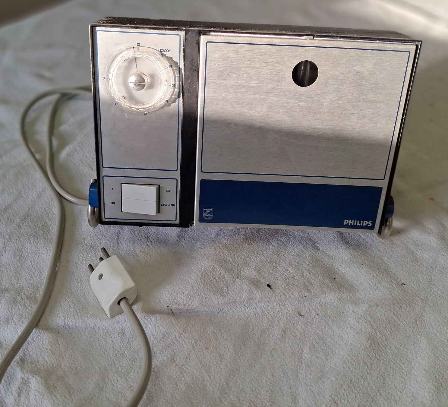 Philips Lampade: Gesichts-Sonnenlampe Philips HP3111 Deluxe – Usato da Tägerig venduto da rob_psv5 1