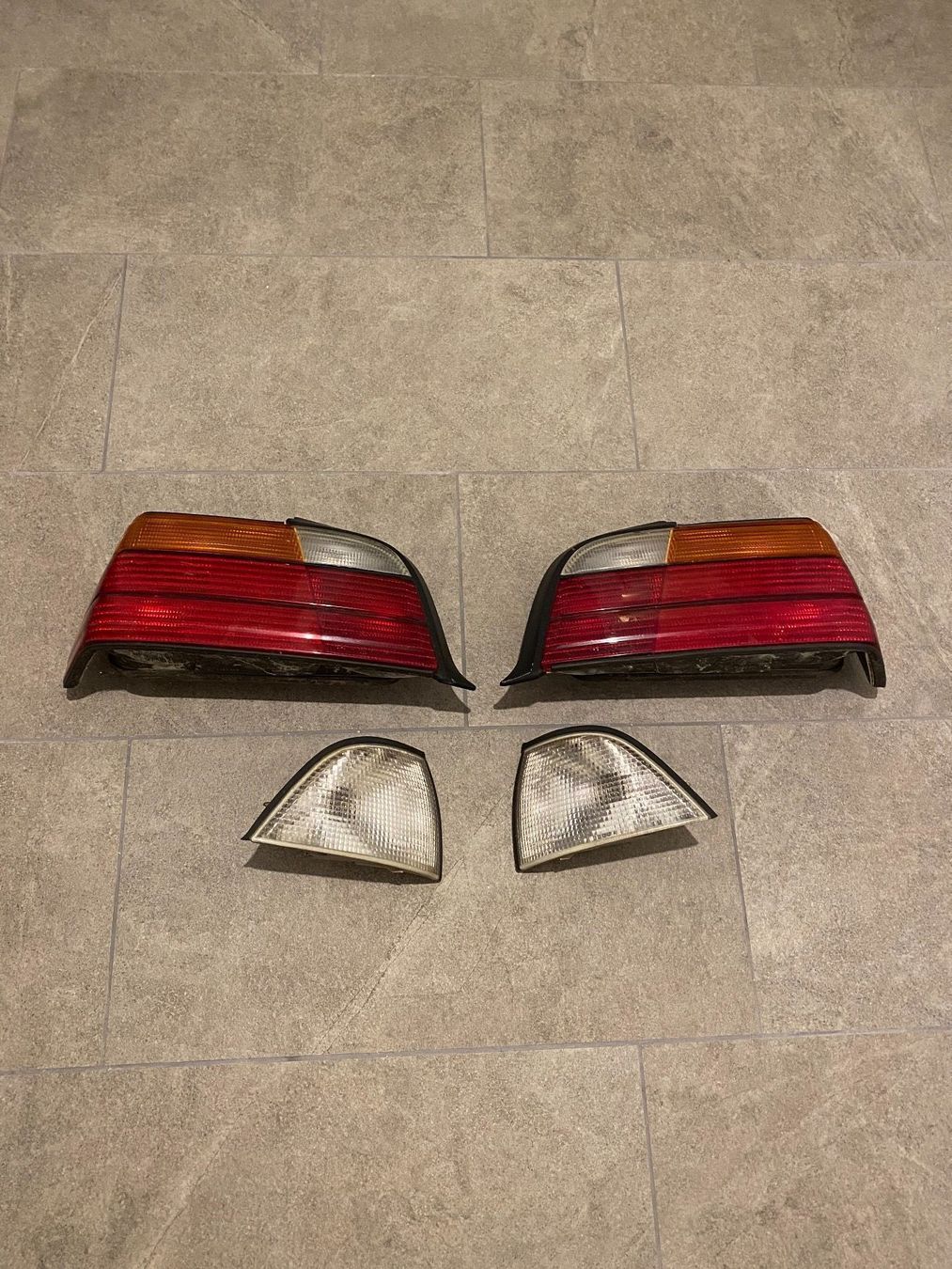 BMW Fari: Bmw E36 Heckleuchten und Blinker – Usato da Oberentfelden venduto da sbmw01