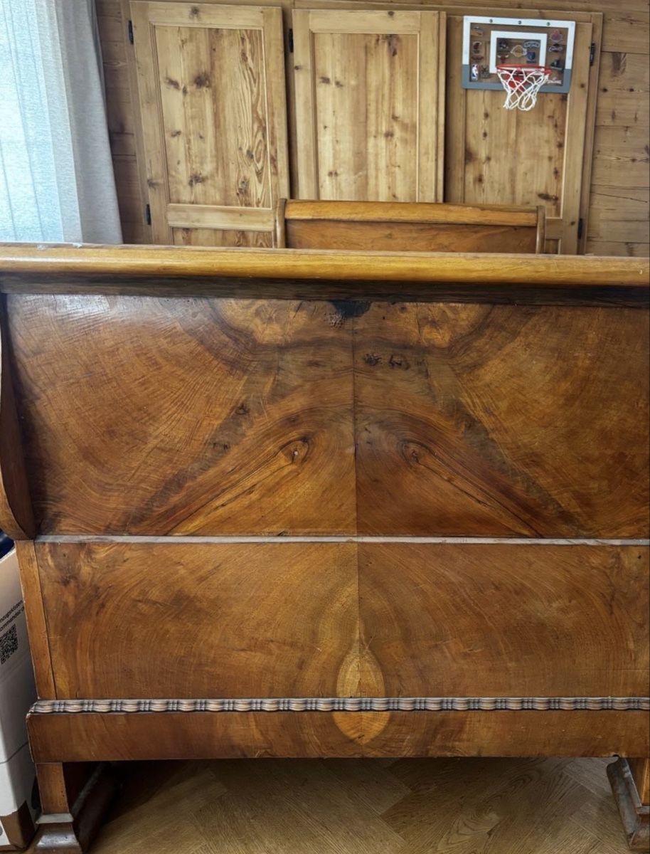 Lits: Pretty antique bed frame  – D'occasion à Speicher par ell_ljc2 1