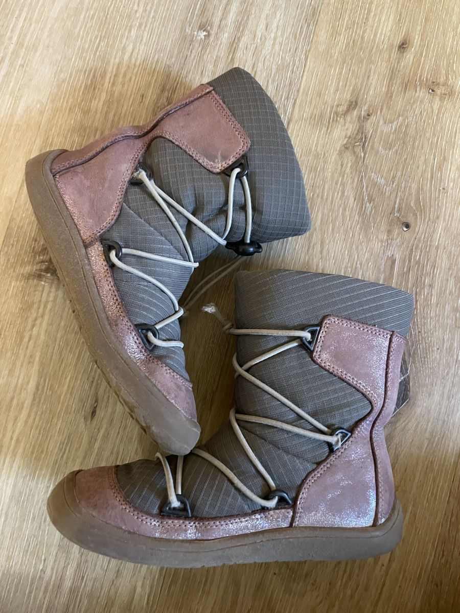 Froddo Chaussures filles: Froddo Barfuss-Winterstiefel Gr.28 – D'occasion à Arch par kathyayani