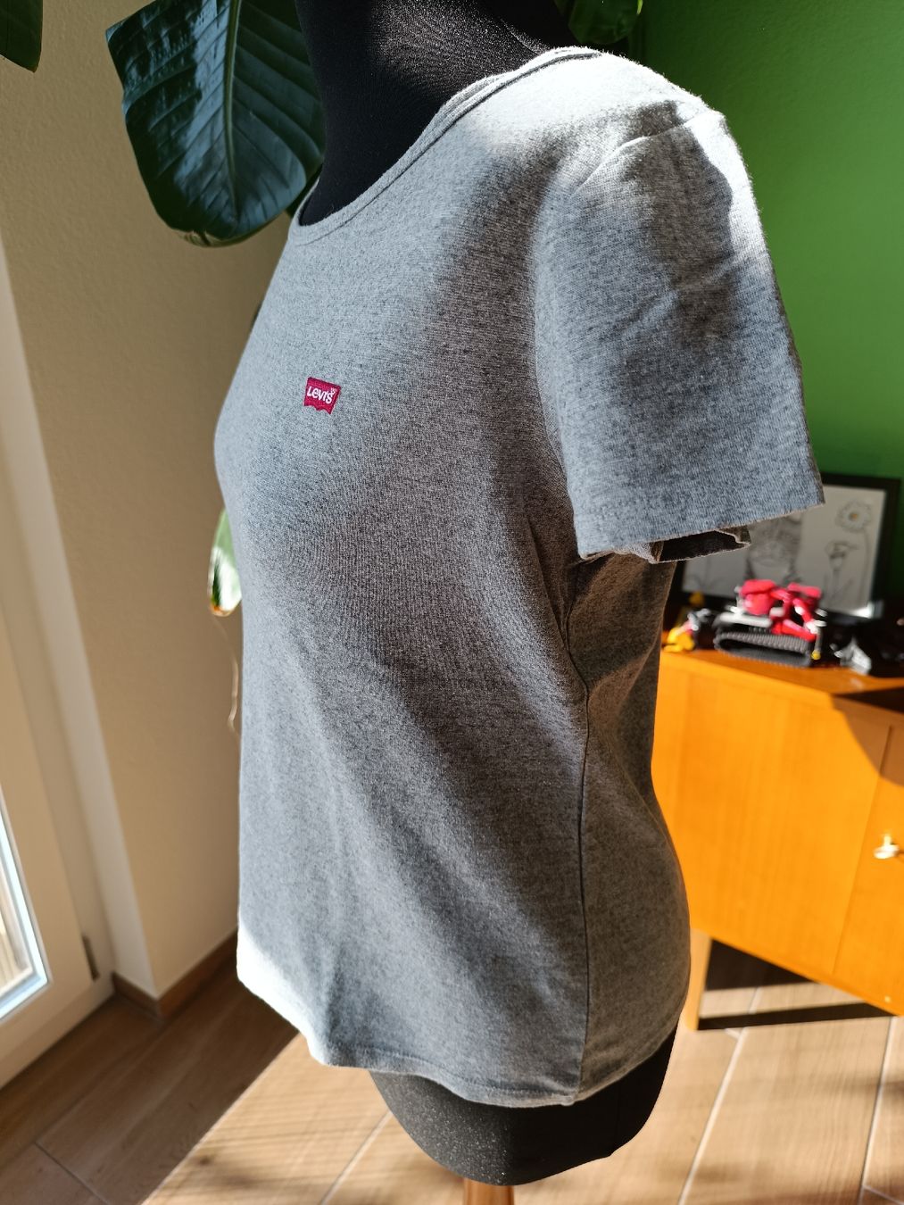 Levi's T-shirt: Shirt von Levis – Usato da Wolfwil venduto da SecondOwner 1