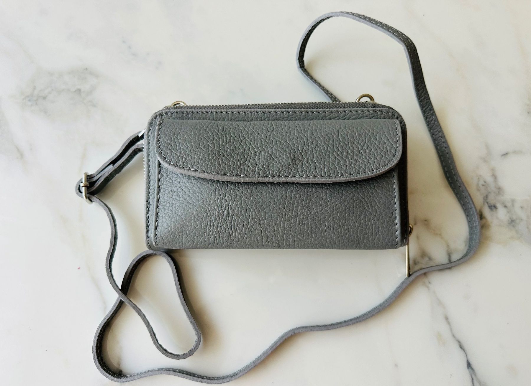 Borse da donna: Handytasche Grau – Nuovo e nell'imballaggio originale da Bülach venduto da leide_29