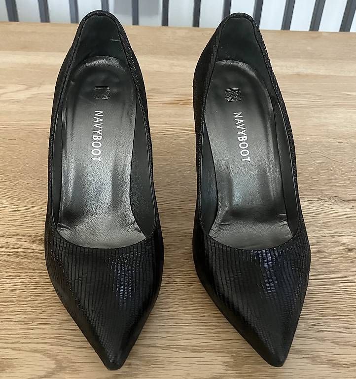 Chaussures femmes: Escarpins Navyboot  – D'occasion à Vandoeuvres par ann_lq5h 2