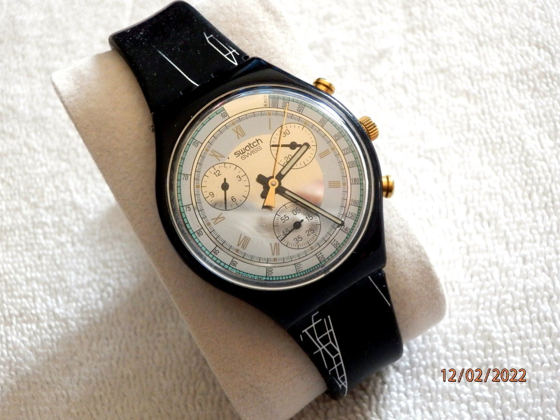 Swatch Uhren: Swatch 1992, Chronograph, "Colossal" – Gebraucht aus Ueberstorf von dinbau