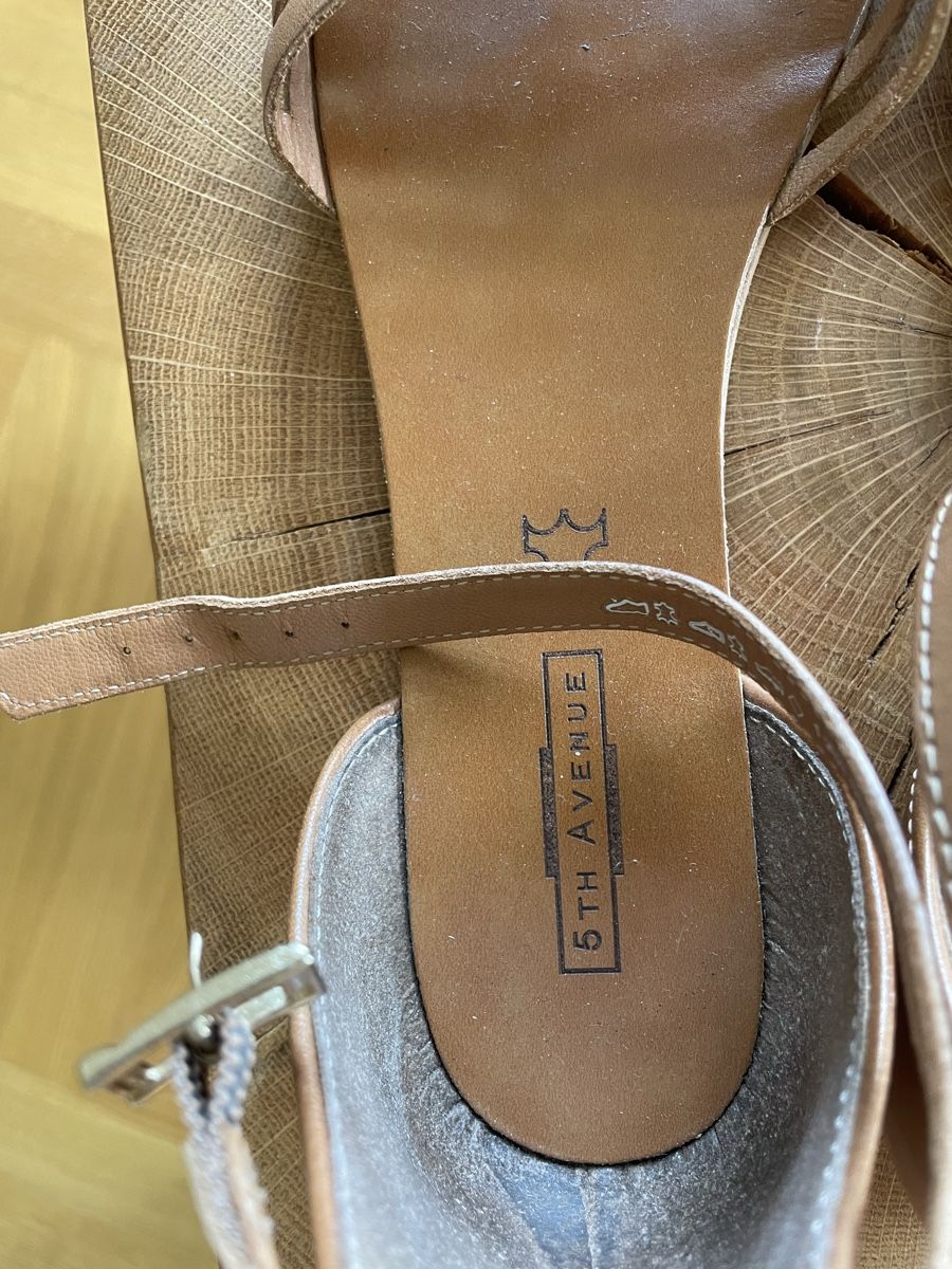 Damenschuhe: Sandalen, Leder, der Marke 5th Avenue, 38 – Gebraucht aus Basel von CCRosa 2