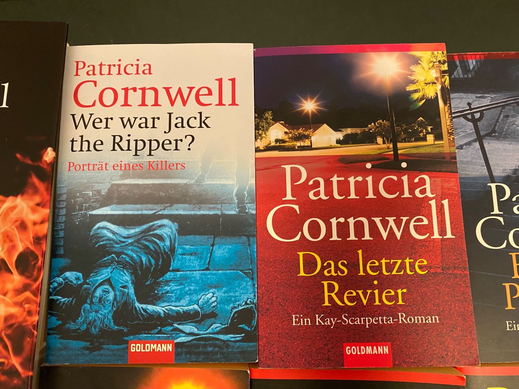 Libri: Partricia Cornwell 9 Bücher LP ca 200.- – Nuovo (secondo la descrizione) da Buchs-ZH venduto da Birikina 2