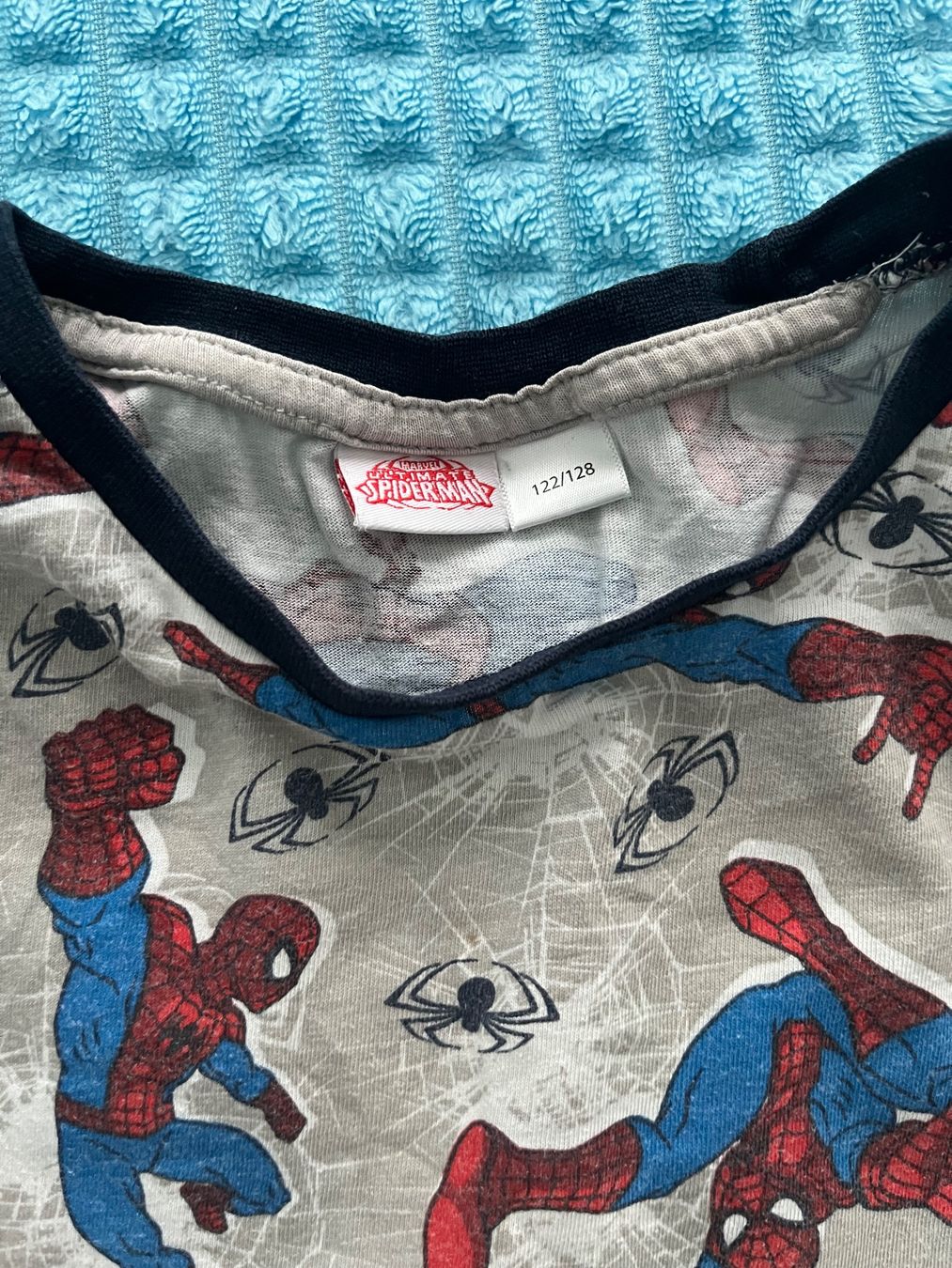 Camicie, T-shirt & Polo: Spiderman T-Shirt Gr. 122 – Usato da Bern venduto da kho_s6j8 1
