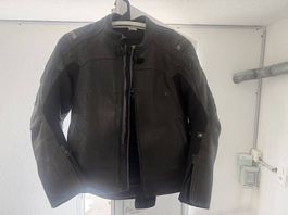 Motorradjacke und Hose