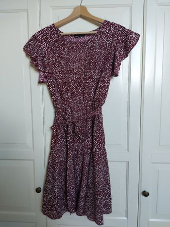 Leichtes Sommerkleid mit Ärmeln