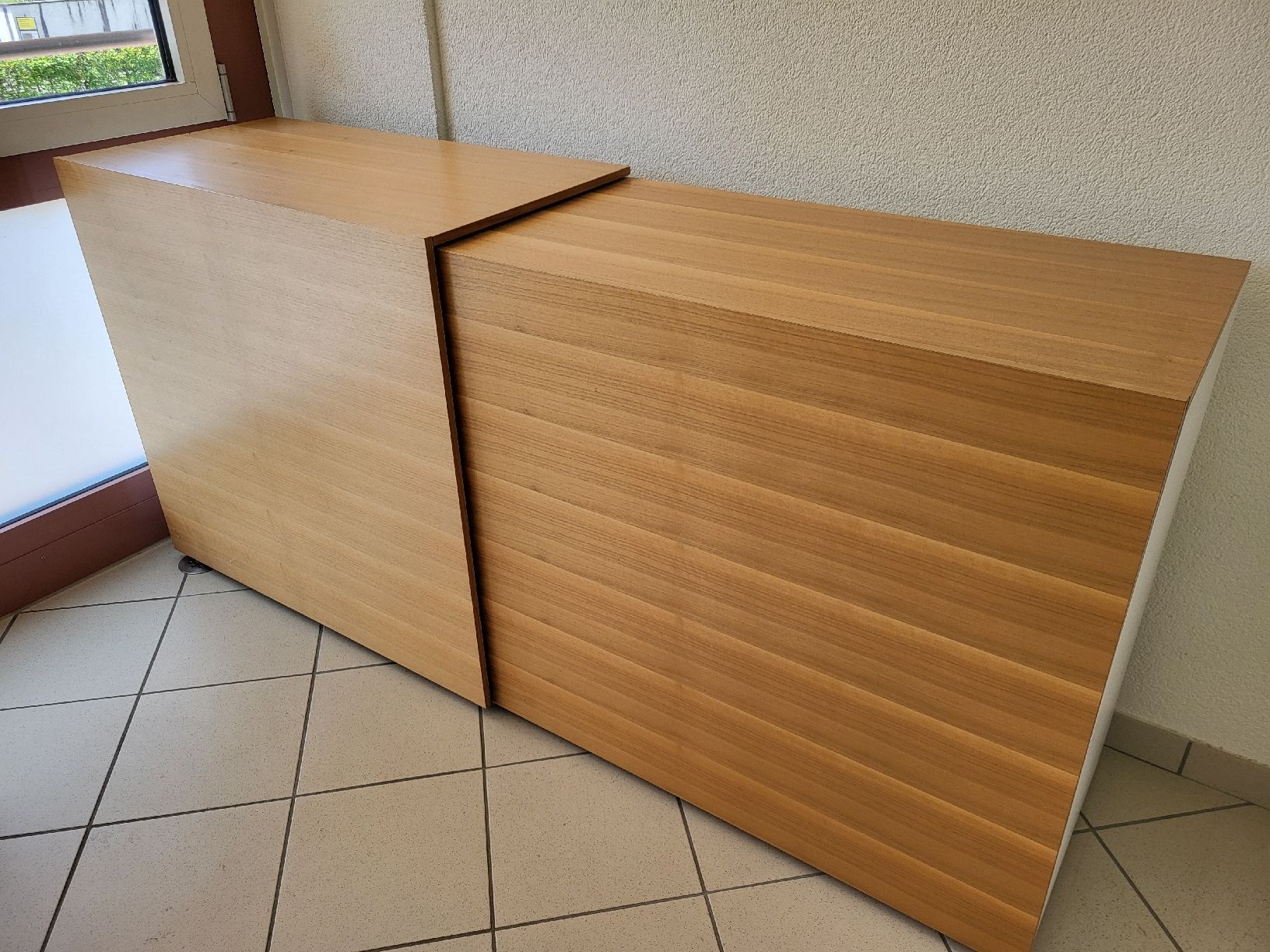 Interio Cassettiere: Interio Sideboard mit Schiebetür – Usato da Birsfelden venduto da Osso8