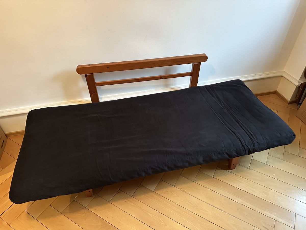 Sofas: Futon-Schlafsofa – D'occasion à Basel par mai_q2v6 4