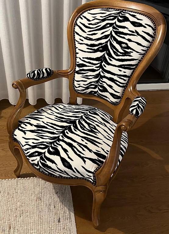 Poltrone: Louis Philippe Sessel Nussbaum Zebra Look Top Zustand! – Usato da Herisau venduto da Pirelli4