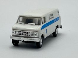 Trident 90164 1:87 Chevrolet B.A.T. Van Wichita Police