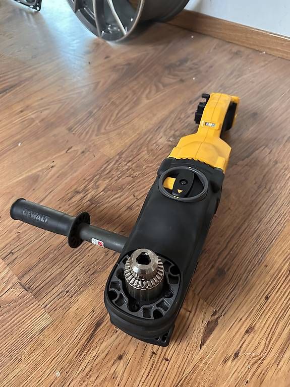 Bohrmaschinen: Dewalt DCD470 Bohrmaschine gross – Gebraucht aus Oetwil am See von CarParts 4