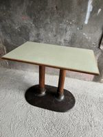 Table vintage de bistro, idéale pour votre intérieur!