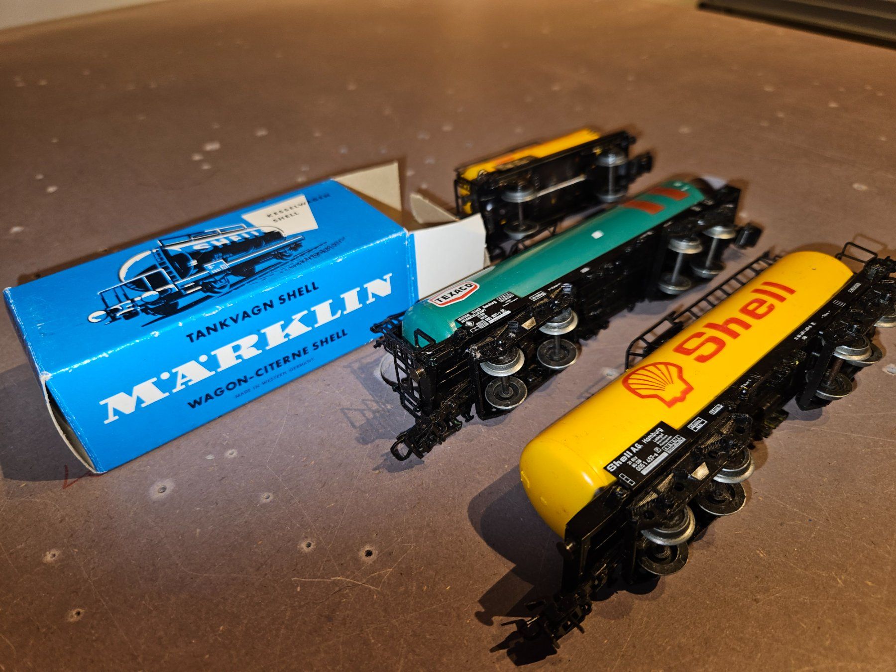 Märklin Modellini di ferrovie: Märklin Shell Kesselwagen mit einer OVP – Usato da Bern venduto da lukas90pilze 1