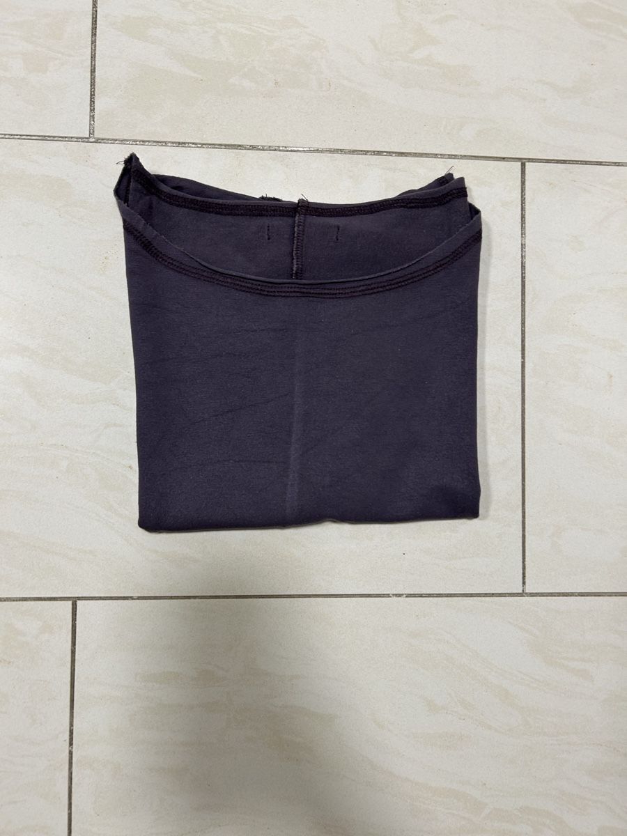 T-shirt: Bauchfreies Tshirt Violett von Temps Danse – Usato da Zürich venduto da sop_82jx 1