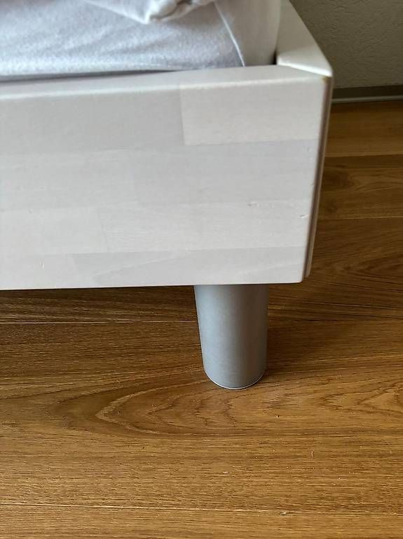 Betten: lit enfant 90X200 cm – Gebraucht aus Marin-Epagnier von Moi 1